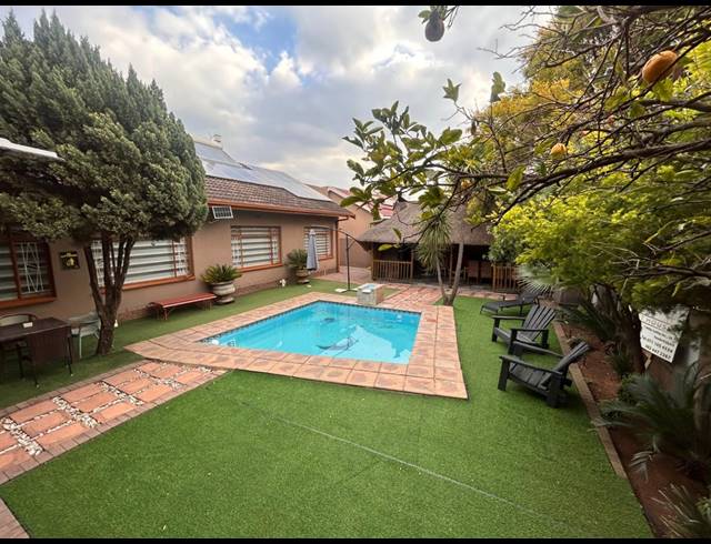 20 BEDROOM HOUSE FOR SALE IN VANDERBIJLPARK SE 7